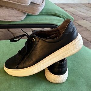 Black Leather casual Sneakers.